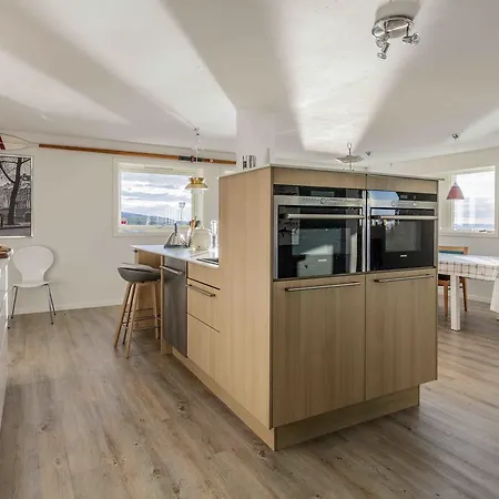 Spacious And Modern Apartment. Orland * Garten
