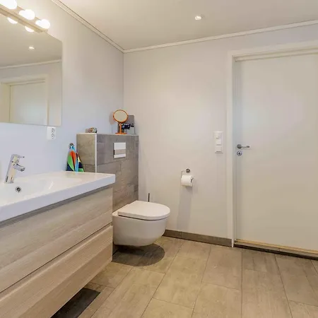 Spacious And Modern Apartment. Orland * Garten
