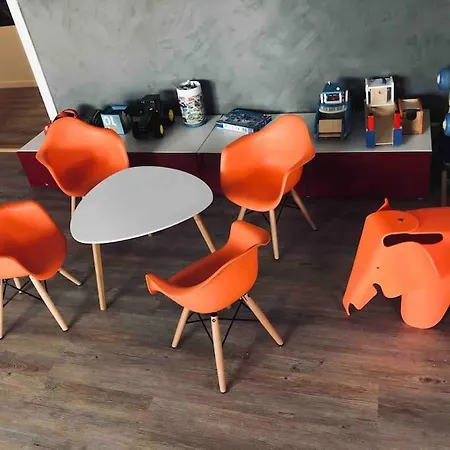 Spacious And Modern Apartment. Orland 펜션 *